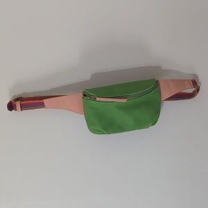 Universal Thread Green Crossbody/Fanny Pack